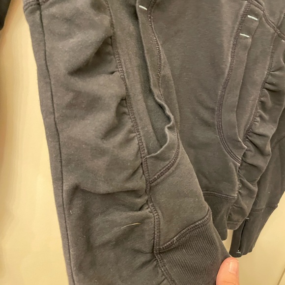 ATHLETA Pullover Define Hooded 1/4 zip, with kangaroo pocket - small - Picture 5 of 7